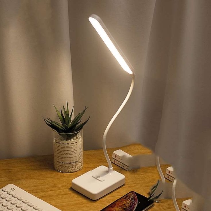 MOLLED MOL1919 Beyaz Dimli ve Dokunmatik, Şarjlı LED Masa Lambası - 3 Işık Renkli (Beyaz + Ilık Beyaz + Gün Işığı)